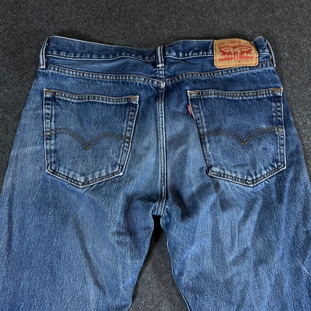 Levis 505 Regular Fit Straight Leg Jeans Mens 36x32 Blue Medium Wash 00505-0216 - Picture 10 of 14